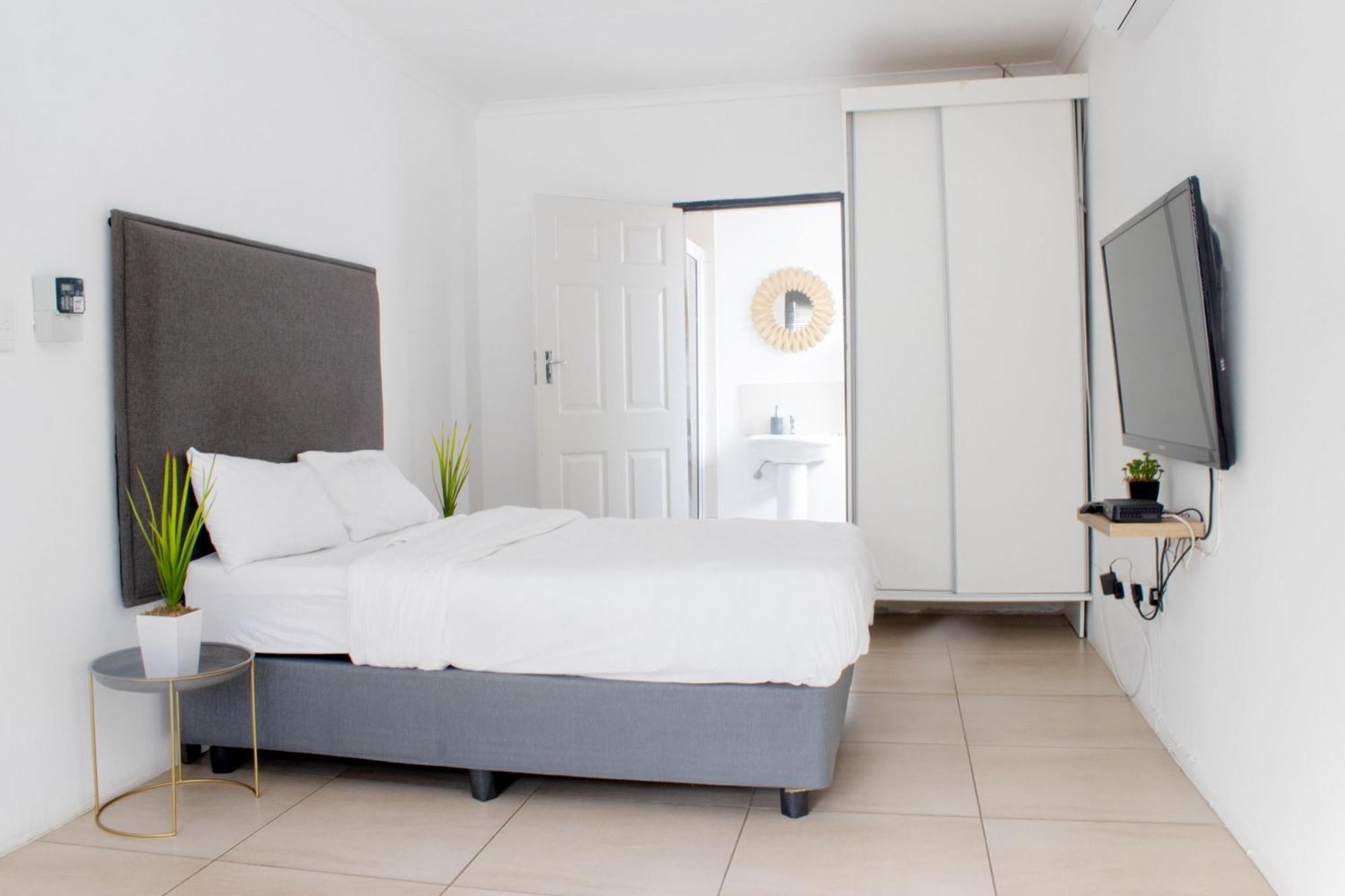 Cosmo Sleepover Roodepoort Exterior foto
